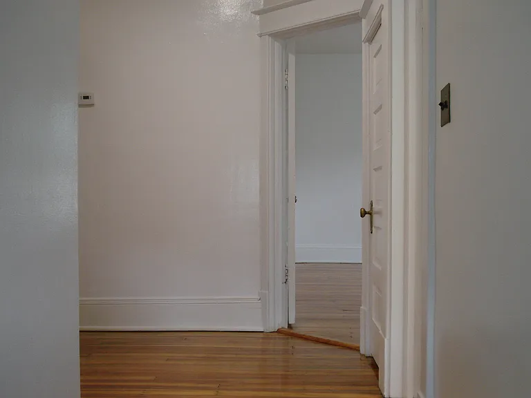 2811 Avenham Ave SW — Photo 5