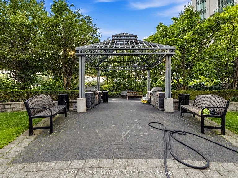 16 Harrison Garden Blvd #1609 — Photo 41