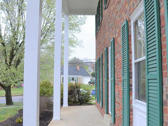 2nd image of 5811 Clermont Dr