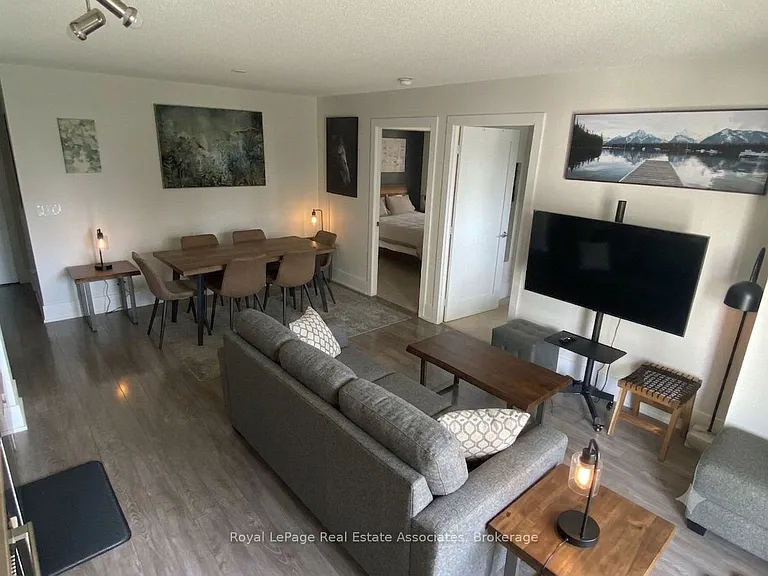 300 Front St W #611 — Photo 2