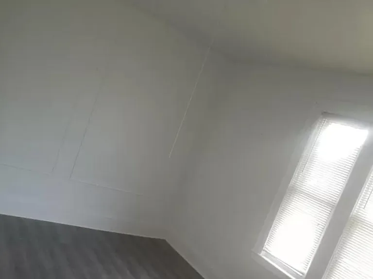 52 Lindsley Pl #2 — Photo 2