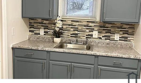 20504 Regent Dr — Photo 7