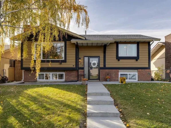 103 N Dovercrest Way SE, Calgary, AB T2B 2L8