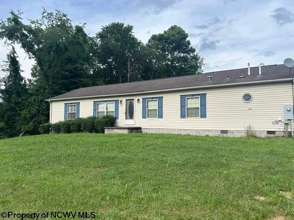 105 Valley View Ln, Fairmont, WV 26554