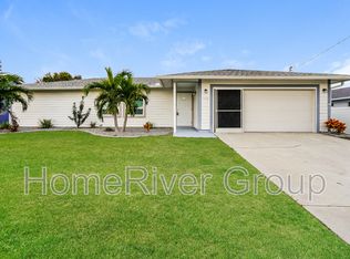 902 SW 11th Ct, Cape Coral, FL 33991