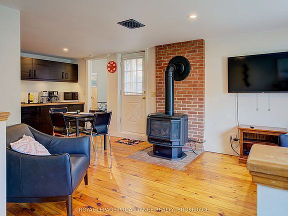 5th image of 160 A Bagot St