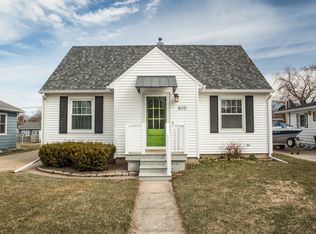 805 7th Ave, Charles City, IA 50616