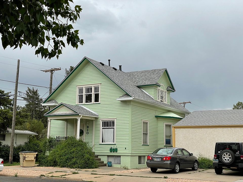 North view of 1910 Victorian house. The apartment for rent is the entire top floor.