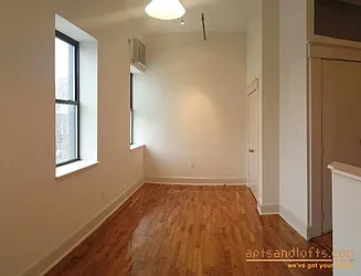 Rented by aptsandlofts.com