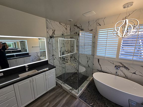 Master bathroom (remodeled)