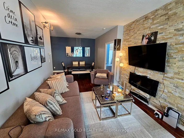 3504 Hurontario St #1607 — Photo 8