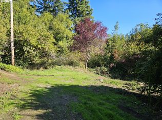591 E 6th St, Coquille, OR