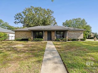 5327 Longridge Dr N, Mobile, AL 36693