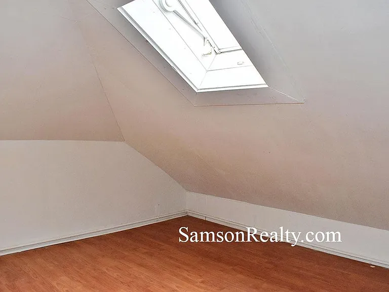 142 Elton St #3 — Photo 10