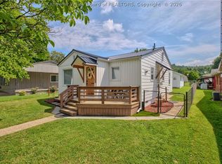 1103 Henry St, Ravenswood, WV 26164