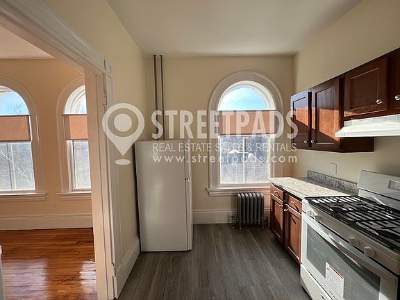 4th image of 2 Ware St APT 504
