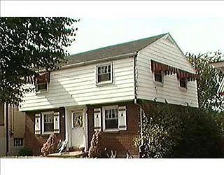 1426 Swantek St photo 1