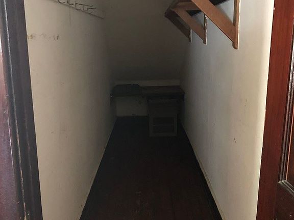 4th image of 814 Grand Ct