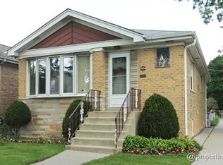 5634 W Montrose Ave, Chicago, IL 60634