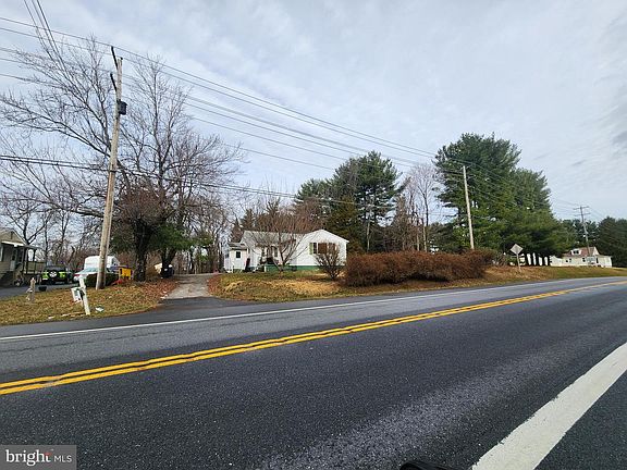 2nd image of 5730 Ridge Rd