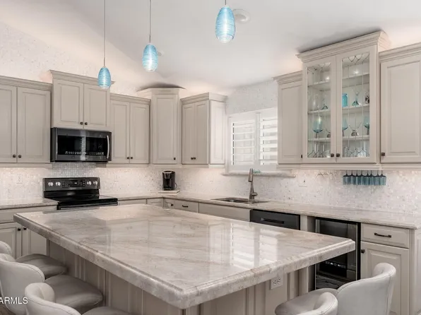 4253 E RAVEN Road, Phoenix, AZ 85044