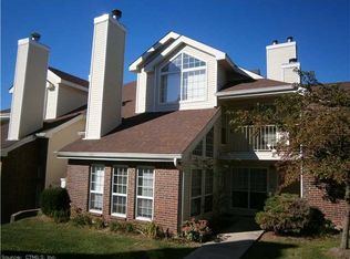 130 Carriage Crossing Ln, Middletown, CT 06457