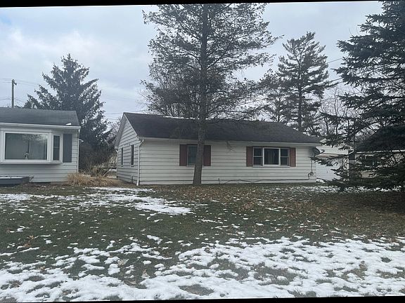3rd image of 212 Wallace St