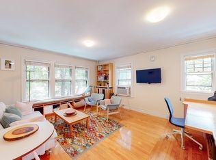 36 Ash St #204, Cambridge, MA 02138