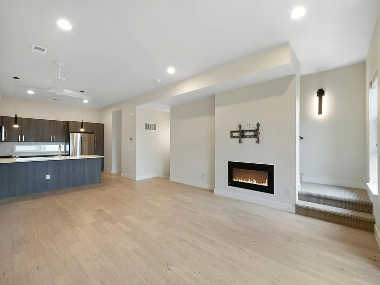 3048 Wilson Ct #2 — Photo 10