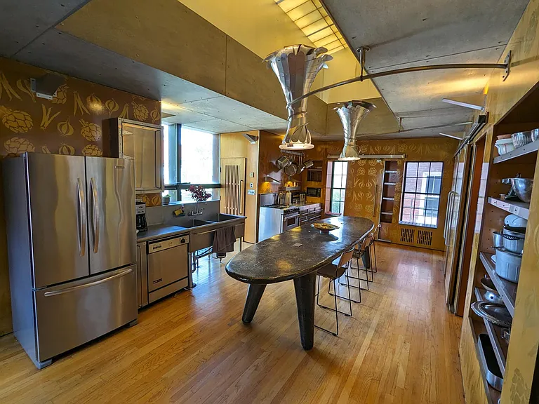 1332 Broadway St — Photo 13