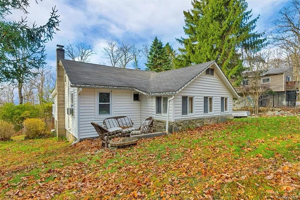 3 bed, $2,400 — Photo 3