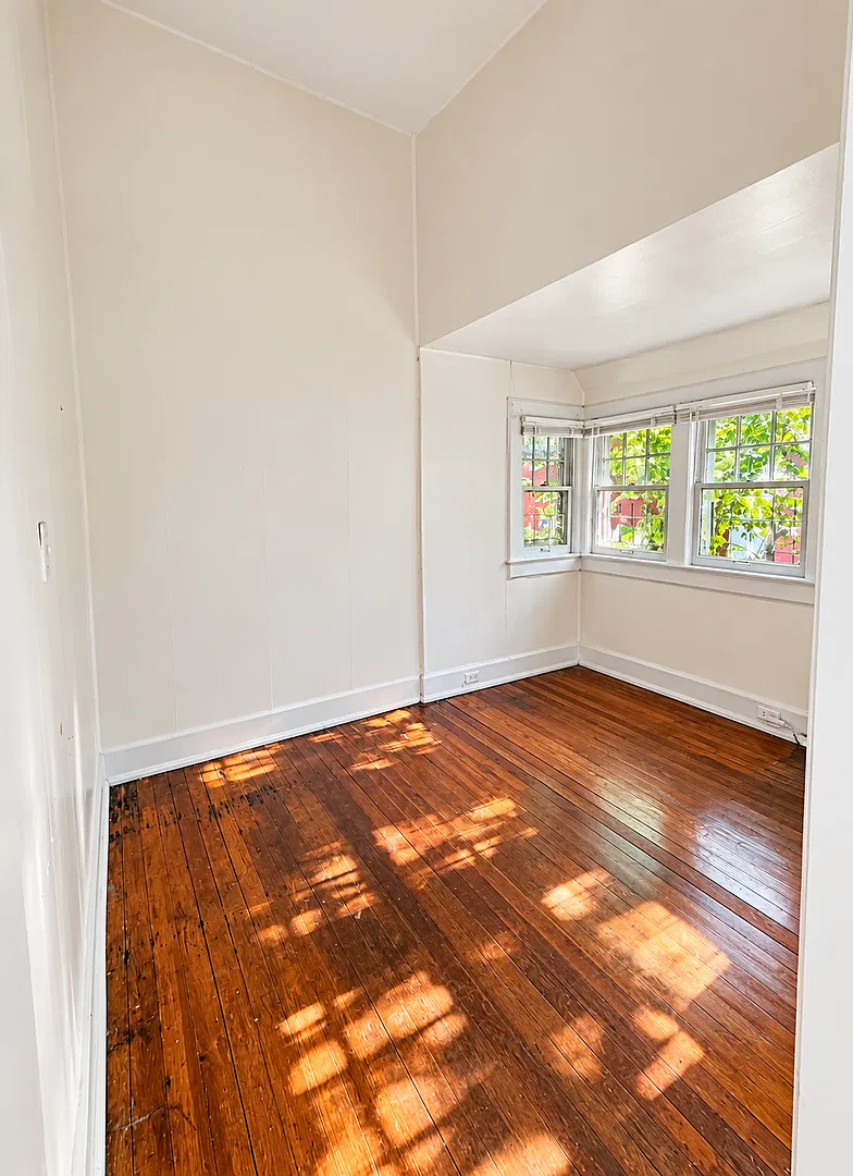 Thompson House — Photo 4