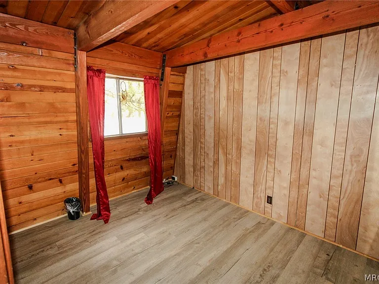 409 W Sherwood Blvd — Photo 19