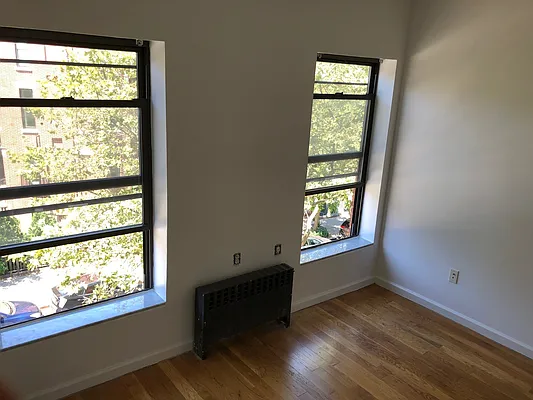 Rented by Brownstone Property Group | media 4