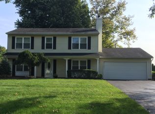 31 Lincolnshire Dr, Manalapan, NJ