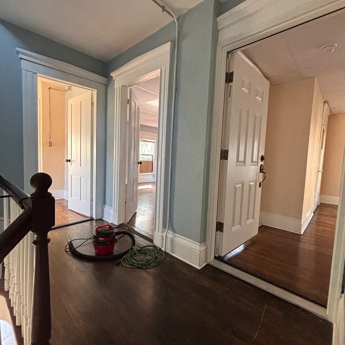 4 bed, 1.0 bath, 1756 sqft, $2,900 — Photo 3