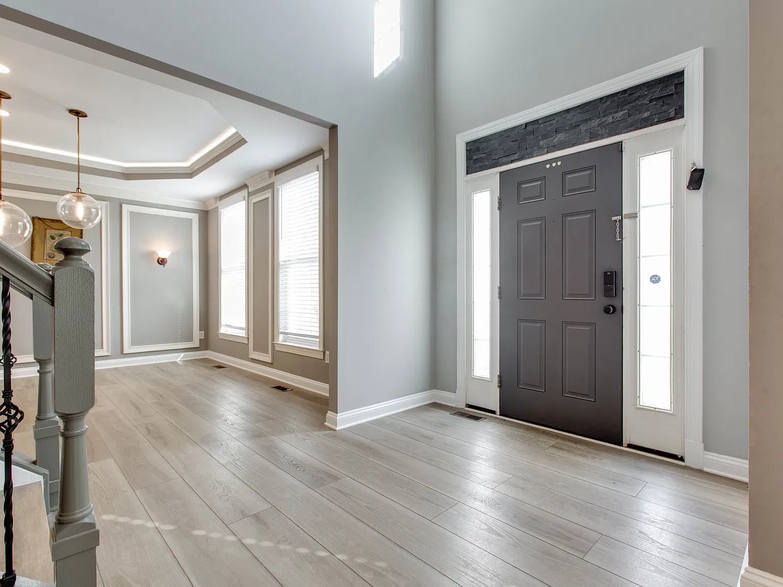 5 bed, 3.5 bath, 3980 sqft, $4,500 — Photo 4
