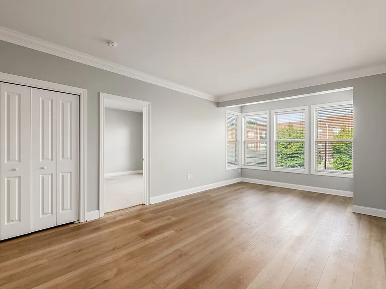 925 Ingleside Ave #215 — Photo 10