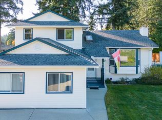 5619 Curtis Pl, Sechelt, BC V7Z0R9