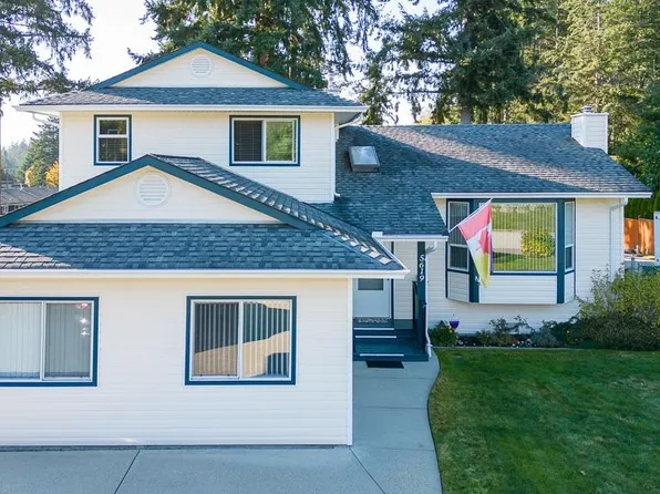 5619 Curtis Pl, Sechelt, BC V7Z 0R9