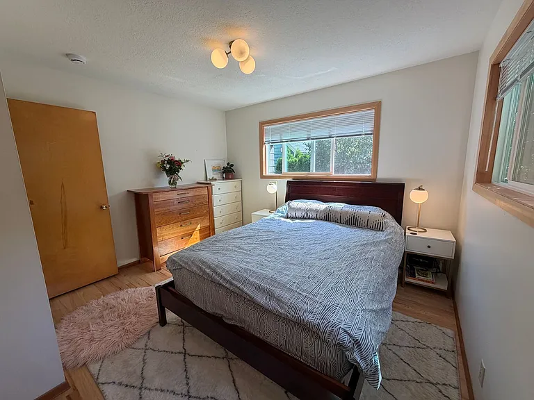 3652 SE Lexington St — Photo 9