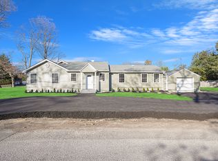 64 Purick St, Bayport, NY 11705