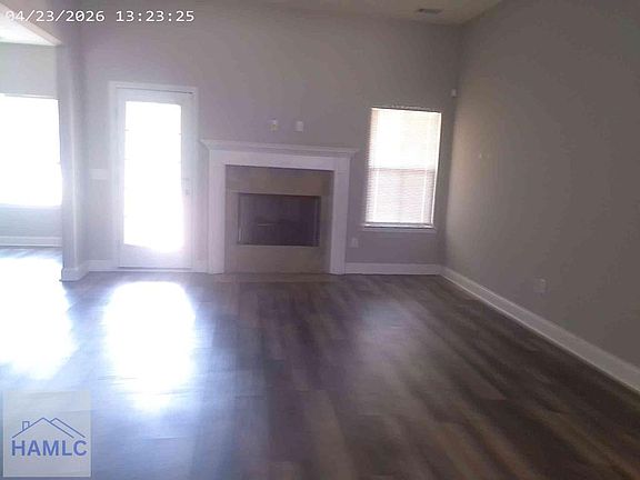 4th image of 45 Valley Ct