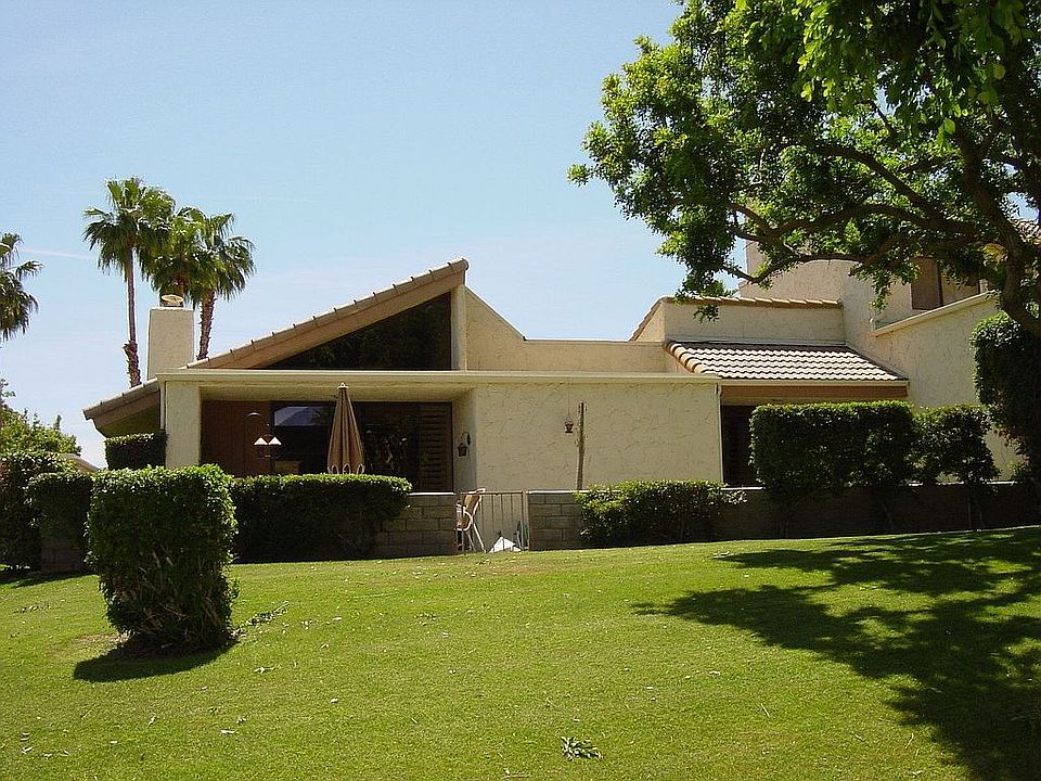 Rear/Greenbelt Entrance