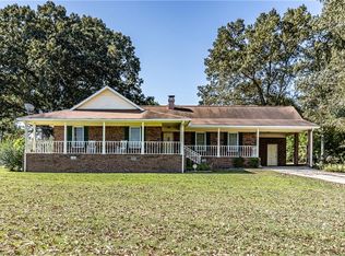 838 Pleasant Hope Rd SE, Silver Creek, GA 30173