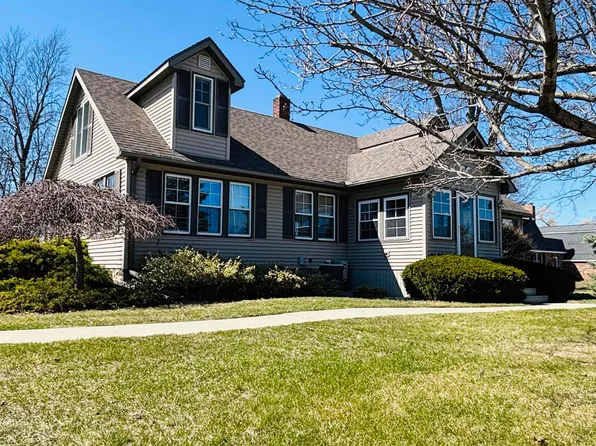 1408 S Huron Rd, Kawkawlin, MI 48631