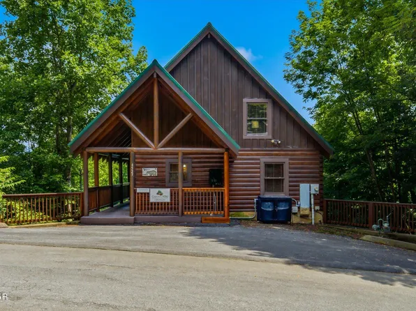 4523 Forest Vista Way, Pigeon Forge, TN 37863