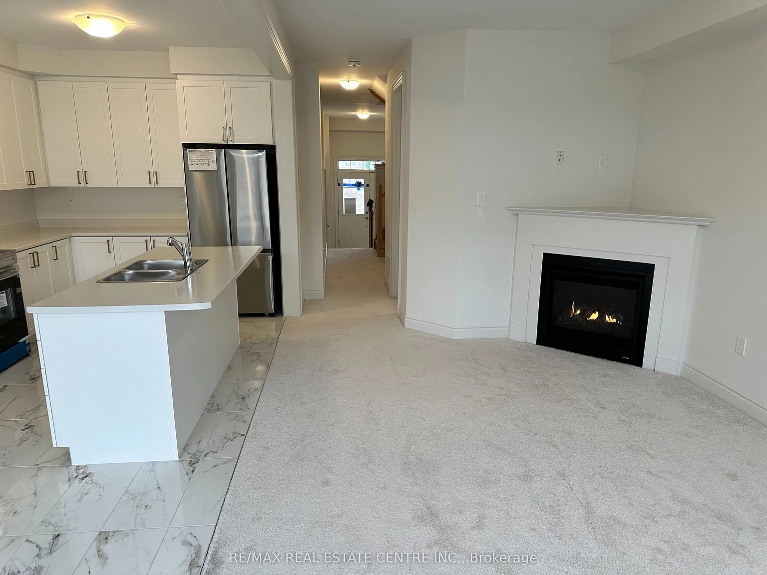 4 bed, $2,700 — Photo 4