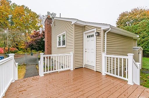 3rd image of 28 Dell Dr