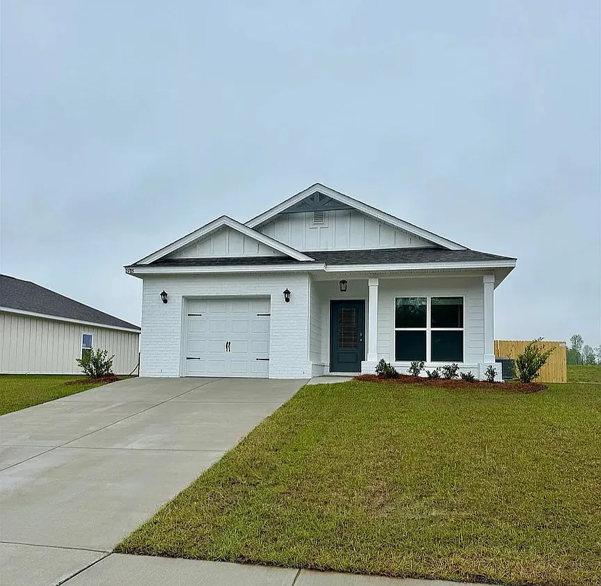 3 bed, 1442 sqft, $2,200 — Photo 1